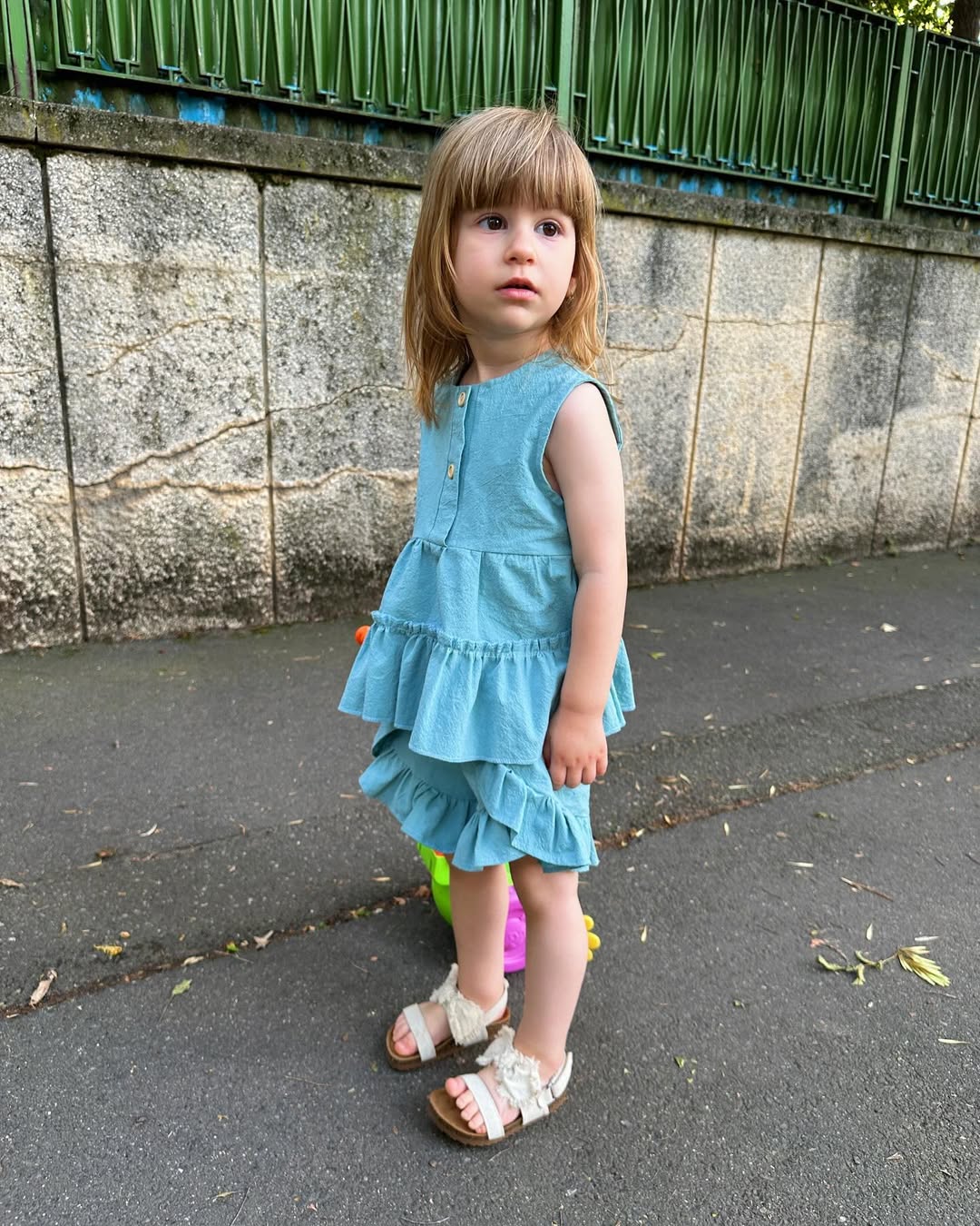 Rochiță bleu cu volănașe pentru fetițe – handmade din 100% bumbac – Handmade Lilisicopiii